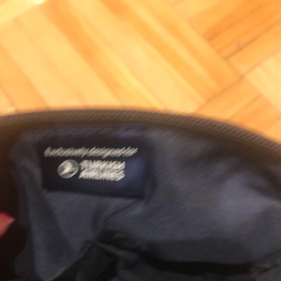 Ferragamo  cosmetics bag nwot - Picture 4 of 6